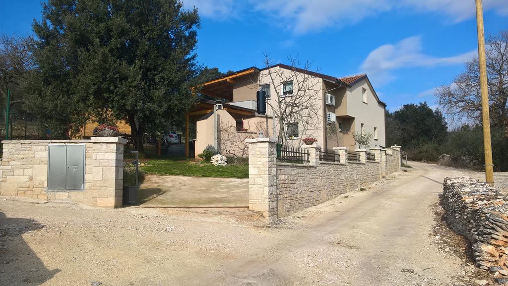 Apartments Salak Πούλα Εξωτερικό φωτογραφία