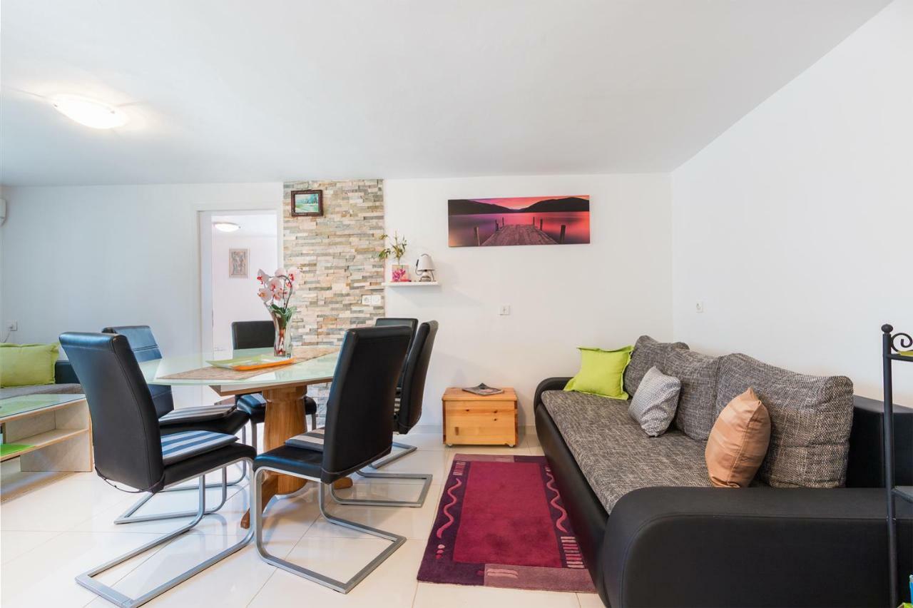 Apartments Salak Πούλα Εξωτερικό φωτογραφία