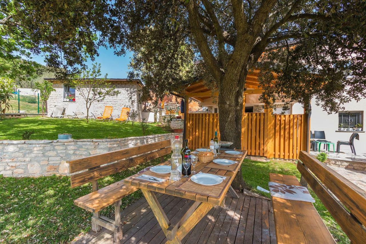 Apartments Salak Πούλα Εξωτερικό φωτογραφία