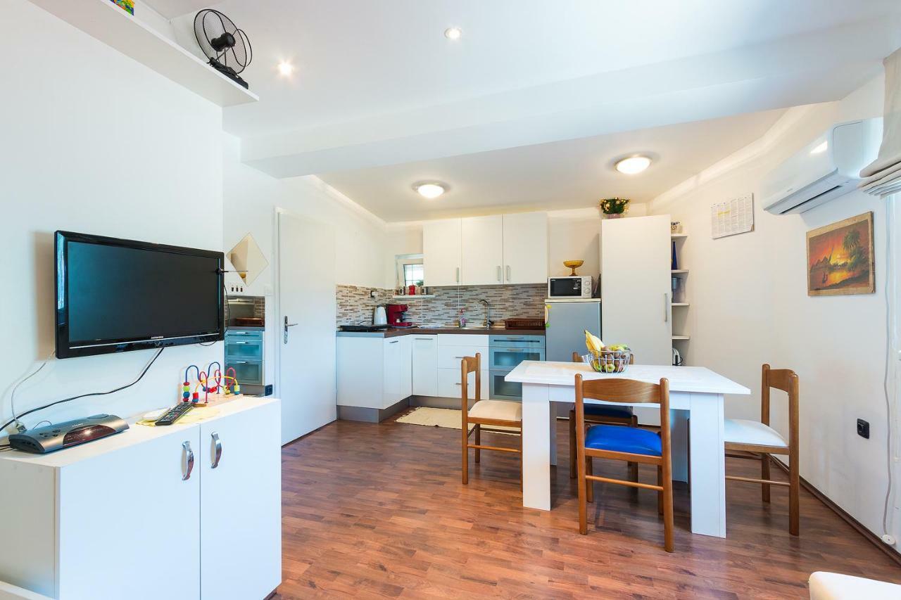 Apartments Salak Πούλα Εξωτερικό φωτογραφία